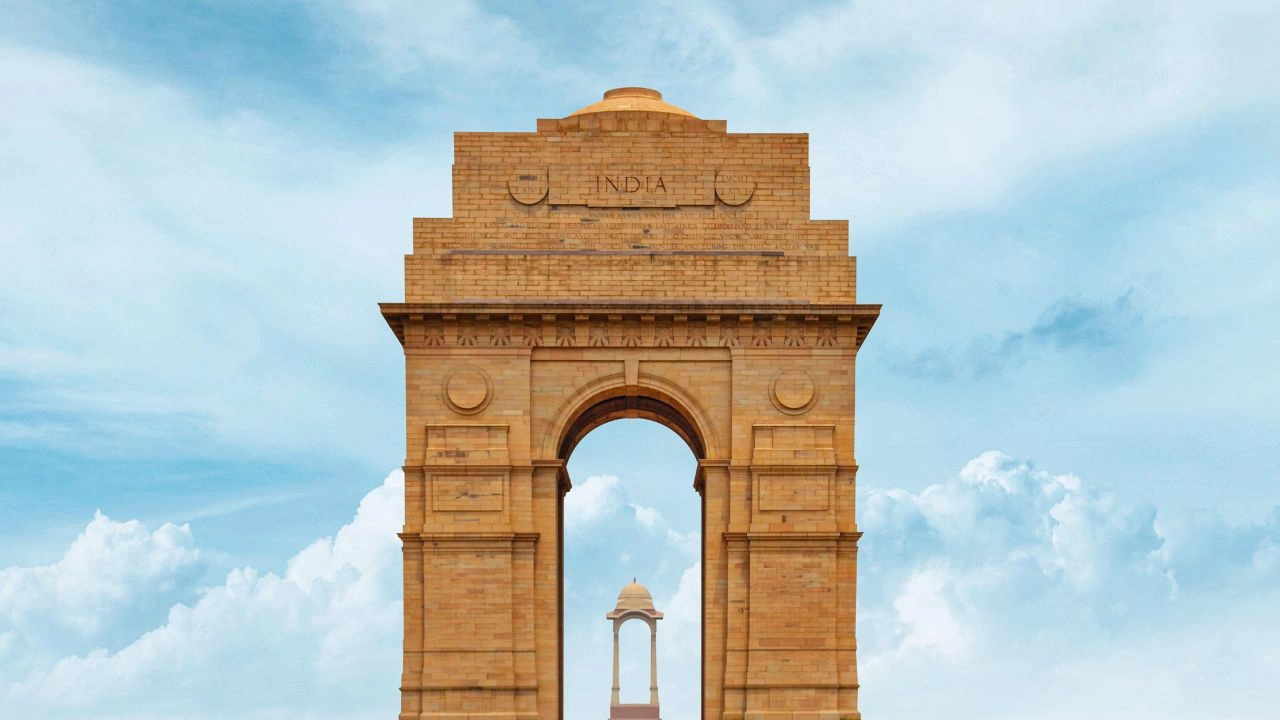 Kota to Delhi taxi | bharatpur taxi service