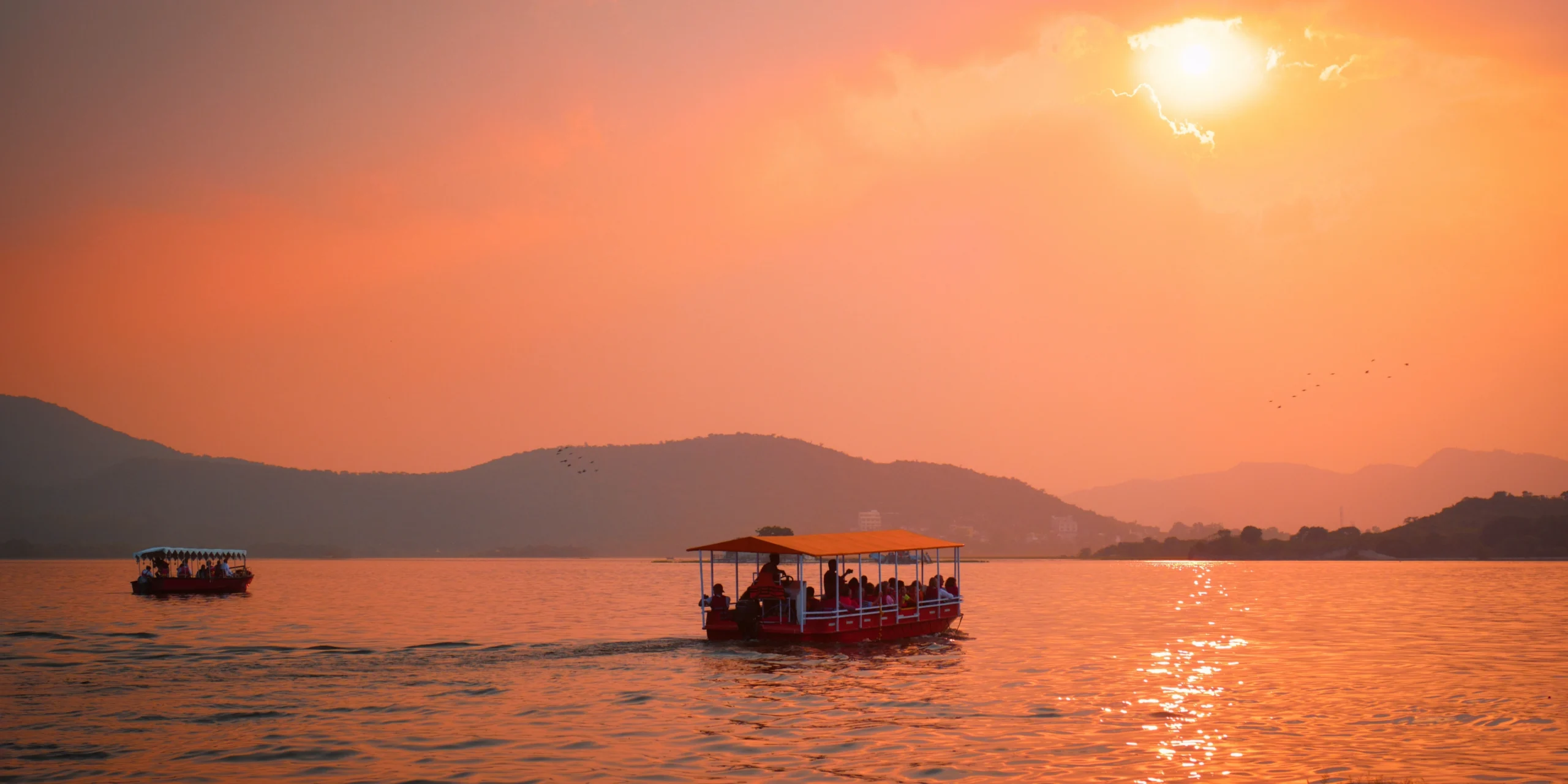 Pichola Lake udaipur