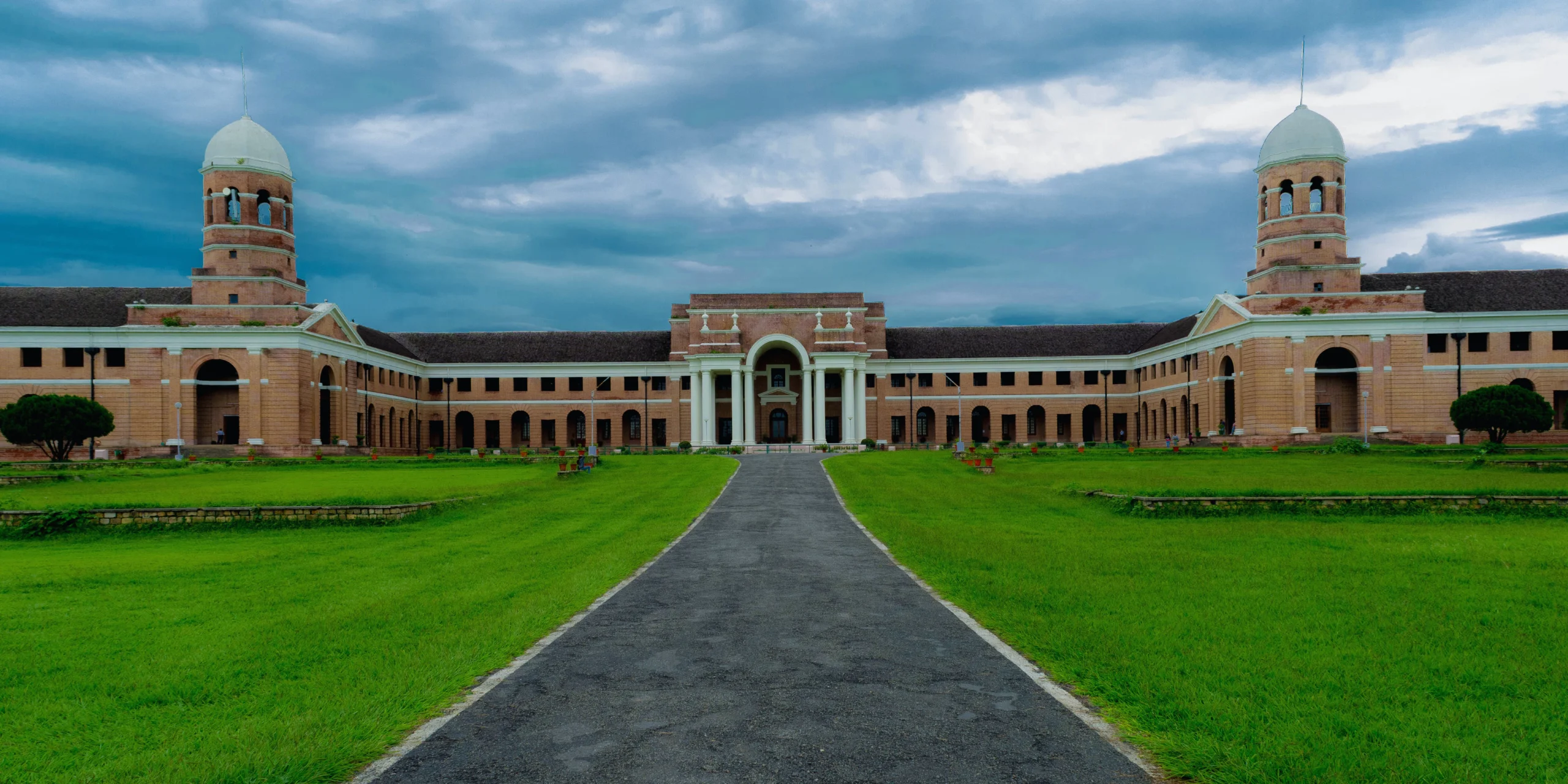 Dehradun Taxi service