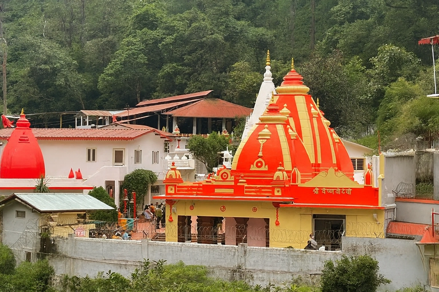 Nainital to Kainchi Dham taxi